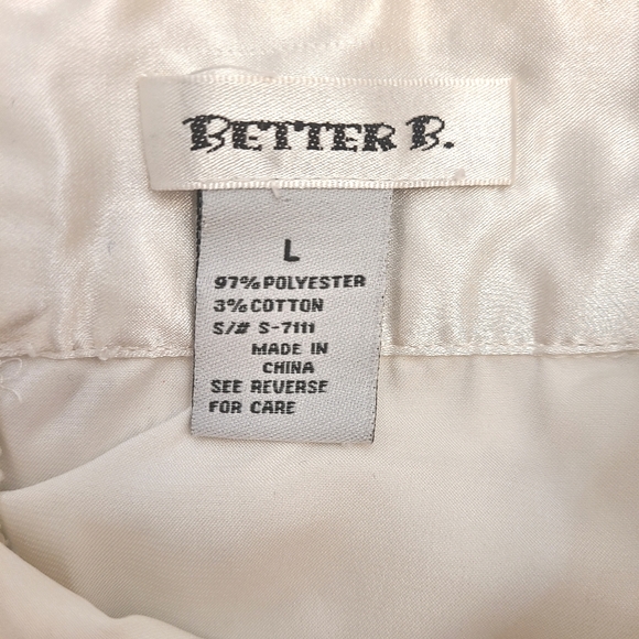 White Skirt- Better B. - Picture 4 of 5